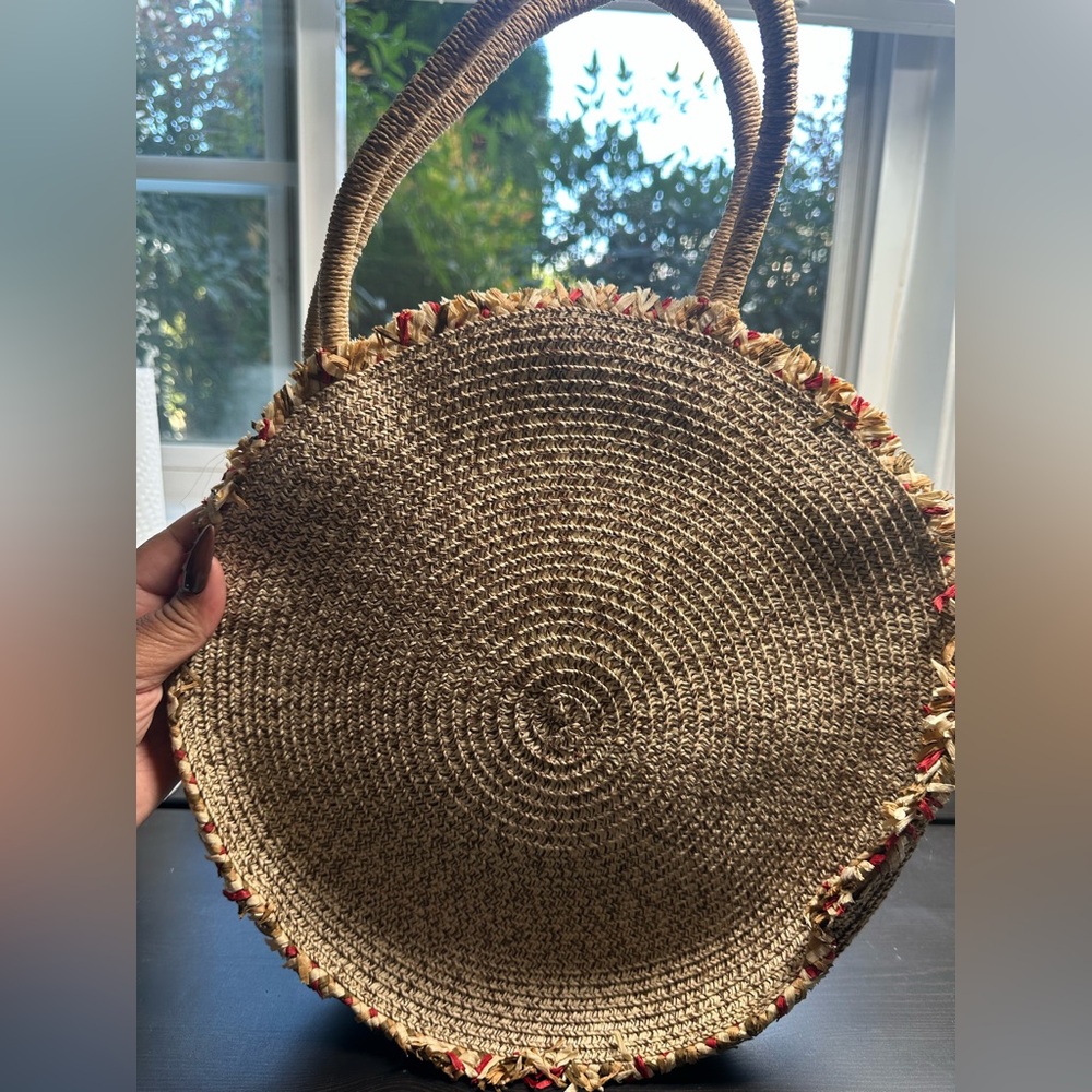 Round Fringed Straw Bag